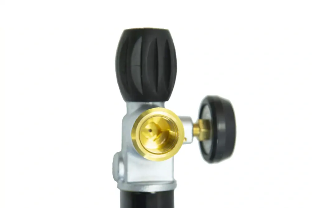 3L POTÁPAČSKÁ FĽAŠA S MANOMETROM A HADICOU